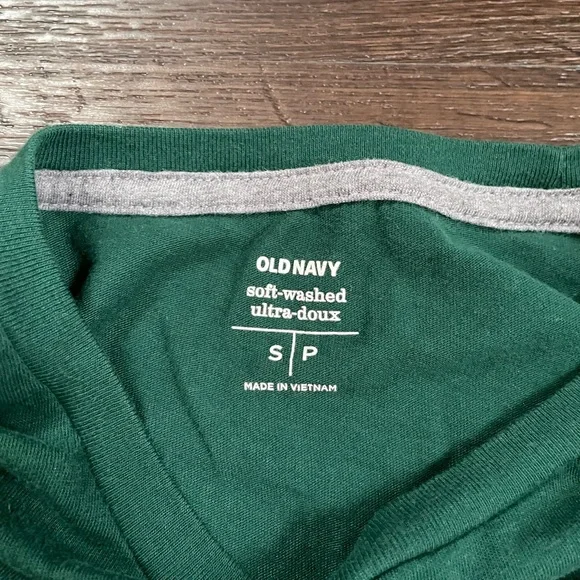 GUC Men’s Old Navy Green Tree Soft-Washed T-Shirt - Picture 3 of 4